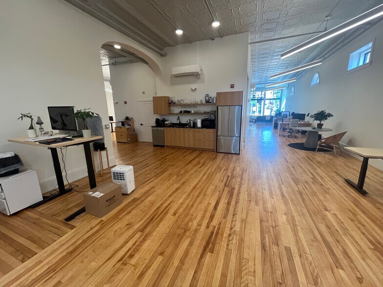 More Photos Of 197 Lisbon St, Lewiston Apartments For Lease