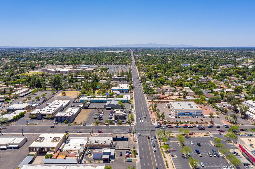 More Photos Of 531 E Bethany Home Rd, Phoenix Office For Sale