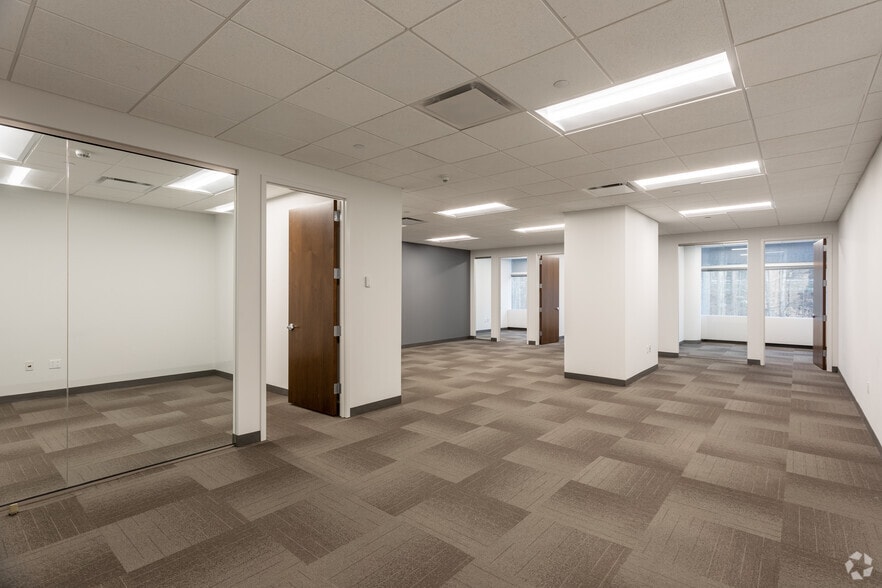 More Photos Of 200 Summit Lake Dr, Valhalla Office For Lease