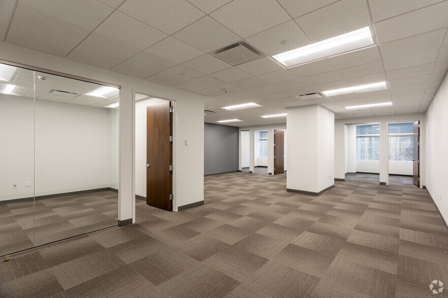 More Photos Of 500 Summit Lake Dr, Valhalla Unknown For Lease