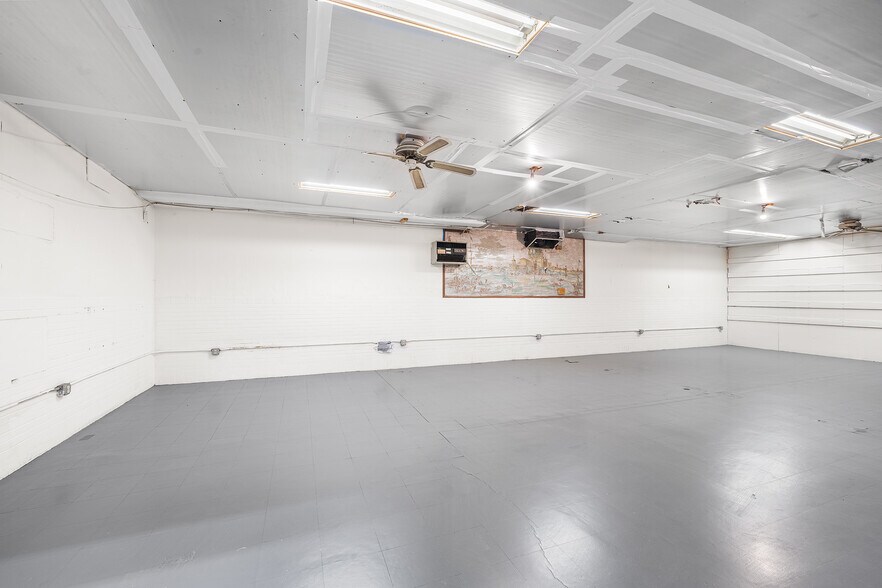 More Photos Of 379 Cherry St, Pottstown Flex For Lease