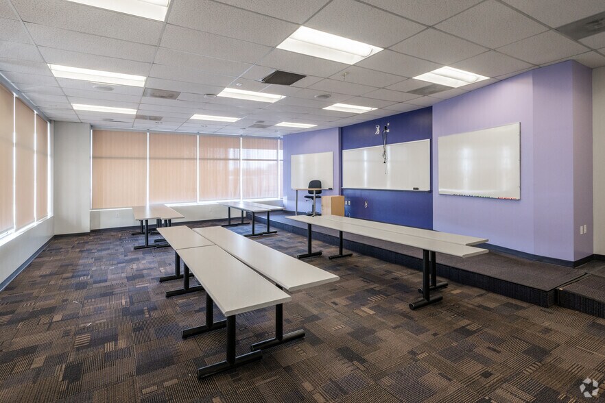 More Photos Of 2200 S Monaco Pky, Denver Storefront For Lease