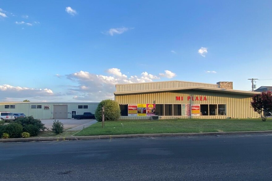 Primary Photo Of 515 E Highway St, Fredericksburg Showroom For Sale