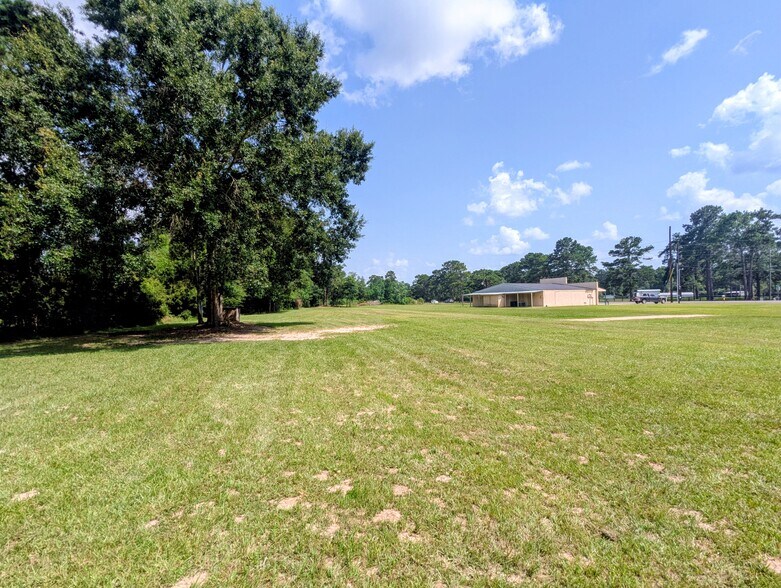 More Photos Of 5733 Highway 69 S, Kountze Freestanding For Sale