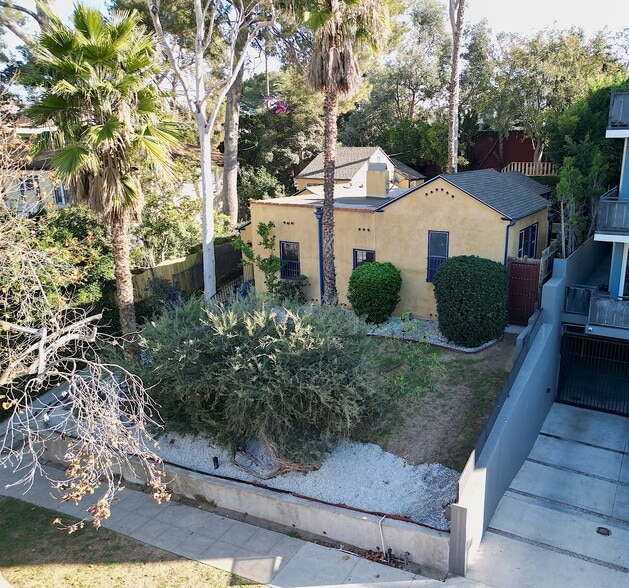 More Photos Of 200-208 S Westmoreland Ave, Los Angeles Multifamily For Sale