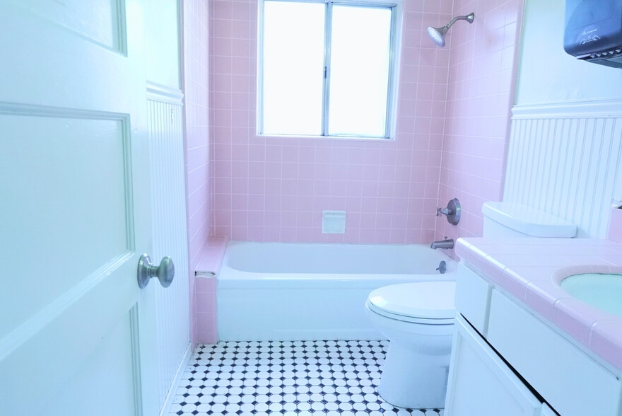 More Photos Of 1201 Temple St, Los Angeles Flex For Lease