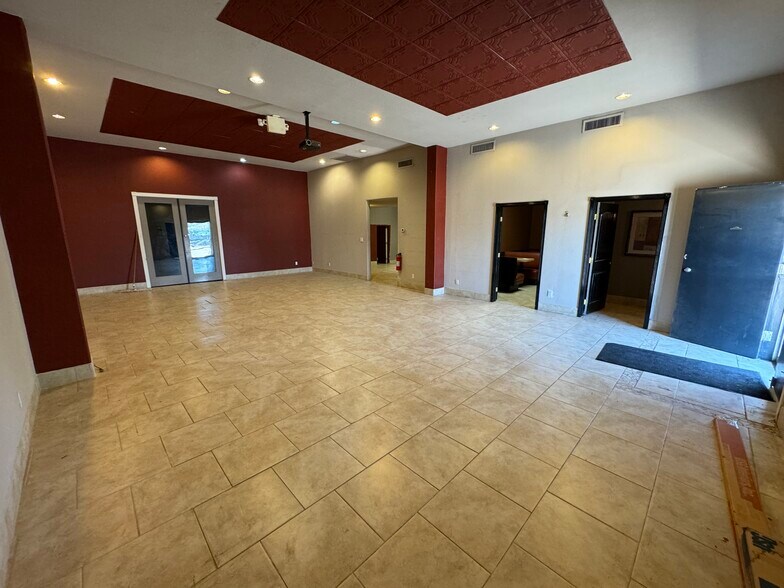 More Photos Of 25 N Extension Rd, Mesa Warehouse For Lease