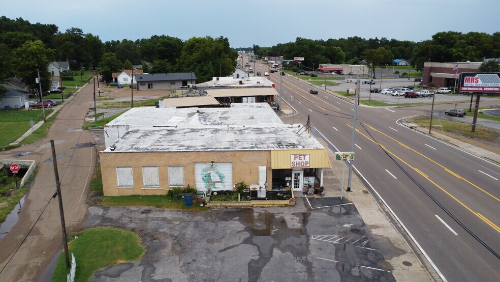 More Photos Of 217 Highway 51 N, Covington General Retail For Sale