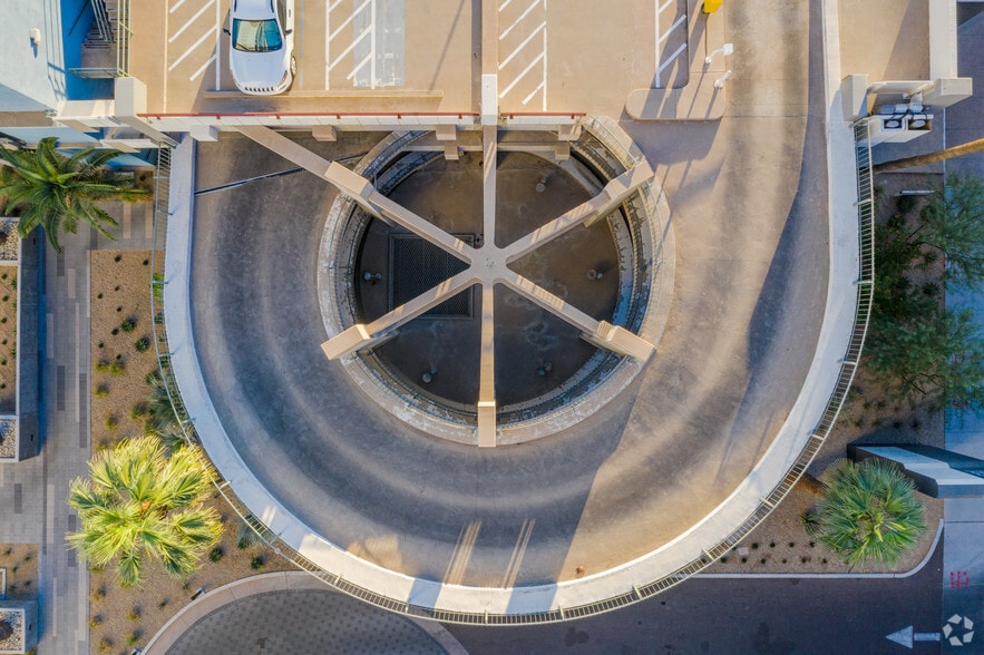 More Photos Of 3003 N Central Ave, Phoenix Office For Lease