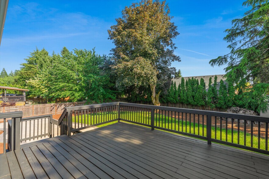More Photos Of 2706 SE Spruce St, Hillsboro Healthcare For Sale