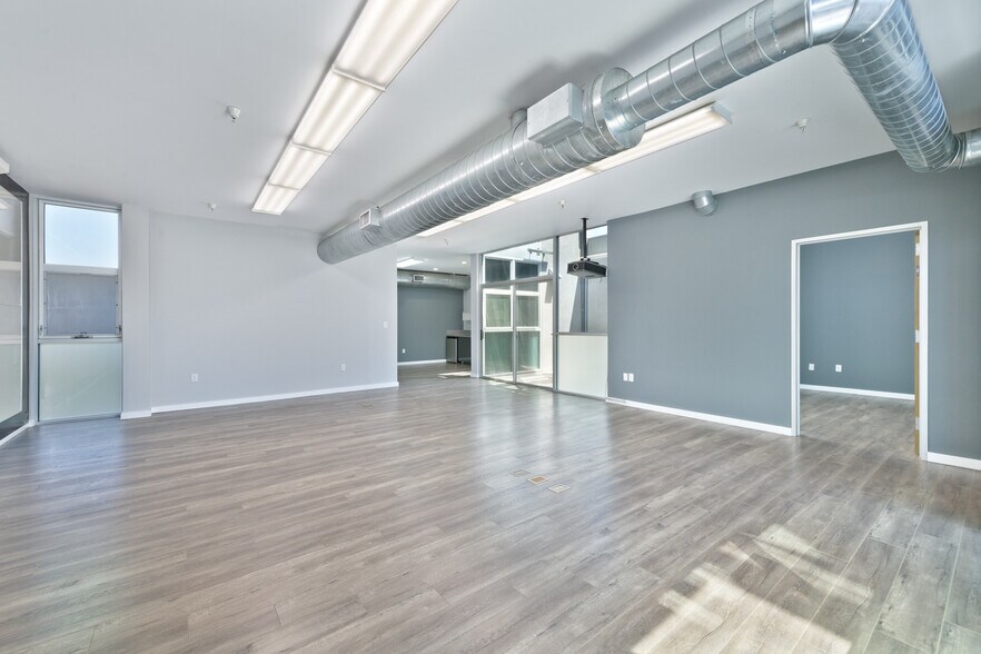 More Photos Of 2332 Cotner Ave, Los Angeles Loft Creative Space For Lease