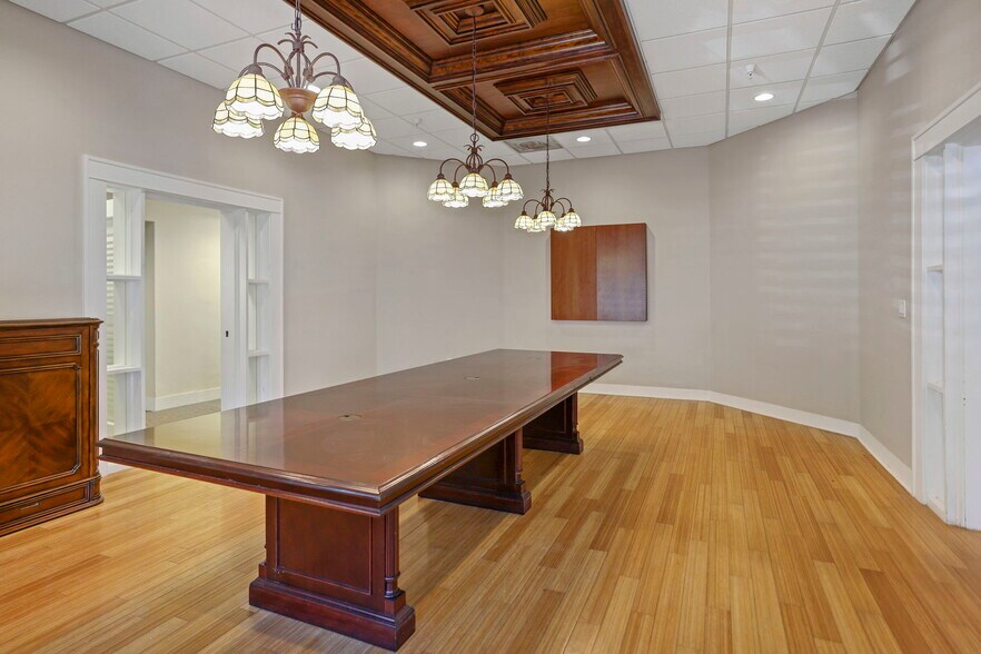 More Photos Of 155 8th St N, Saint Petersburg Office Residential For Lease
