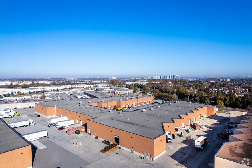More Photos Of 4090 Ridgeway Dr, Mississauga Light Distribution For Lease