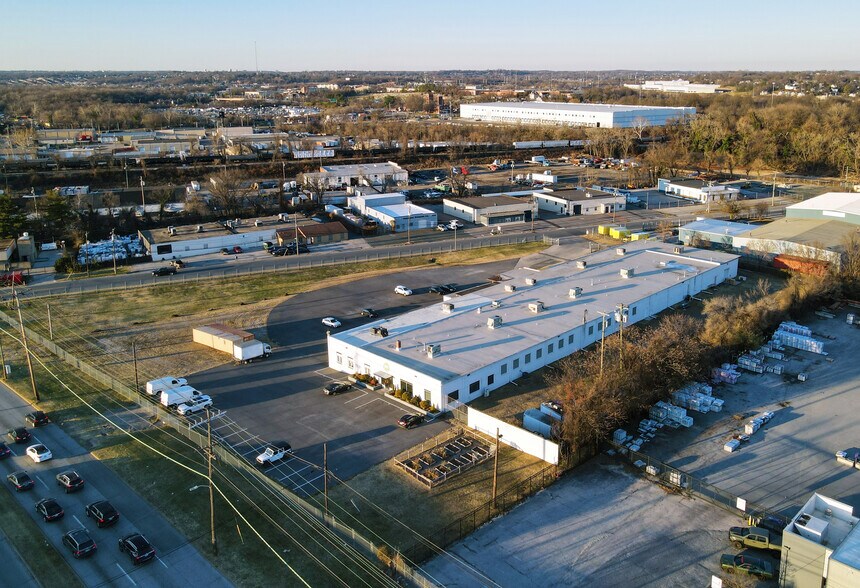 More Photos Of 601 N North Point Rd, Baltimore Warehouse For Lease