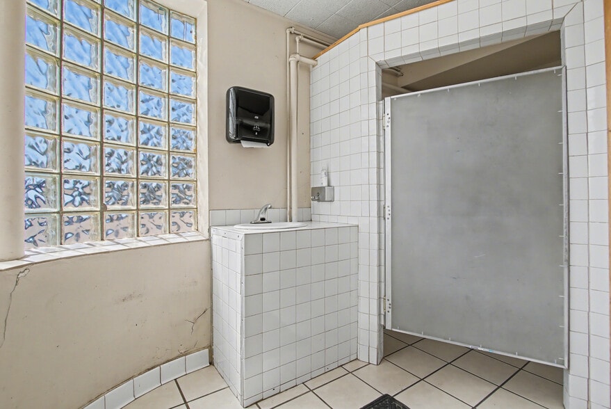 More Photos Of 7540 5th St, New Auburn Bar For Sale