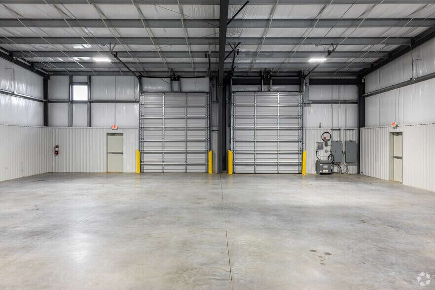 More Photos Of 12822 Cypress Valley Rd, Cypress Warehouse For Sale