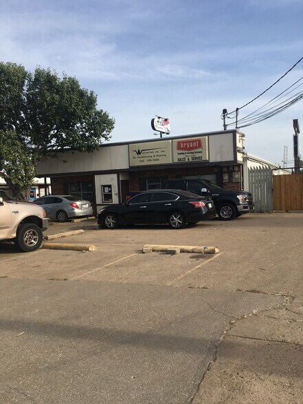 Primary Photo Of 118 W Fairmeadows Dr, Duncanville Showroom For Sale