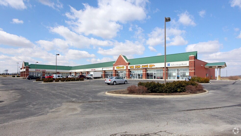 More Photos Of 1078 Eagleton Center Blvd, London Unknown For Lease