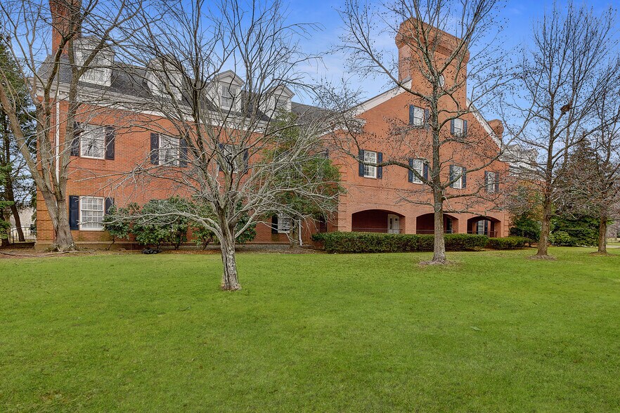 More Photos Of 1 Rossmoor Dr, Monroe Township Medical For Lease
