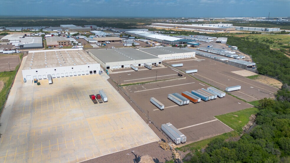 More Photos Of 14701 Atlanta Dr, Laredo Distribution For Lease