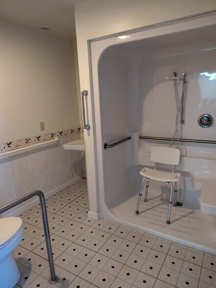 More Photos Of 13 First St, Cairnbrook Assisted Living For Sale