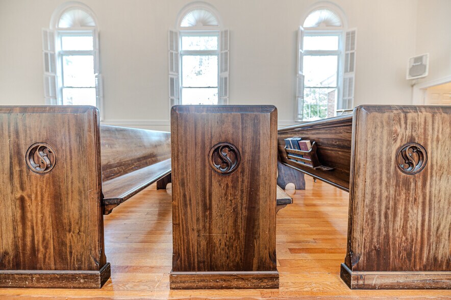 More Photos Of 211 Main st, Broadway Religious Facility For Sale