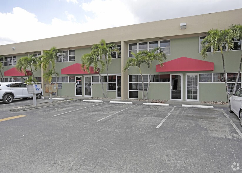 More Photos Of 12301-12327 SW 133rd Ct, Miami Light Distribution For Lease