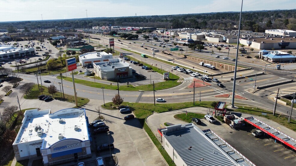 More Photos Of 4401-4411 S Medford Dr, Lufkin Freestanding For Lease