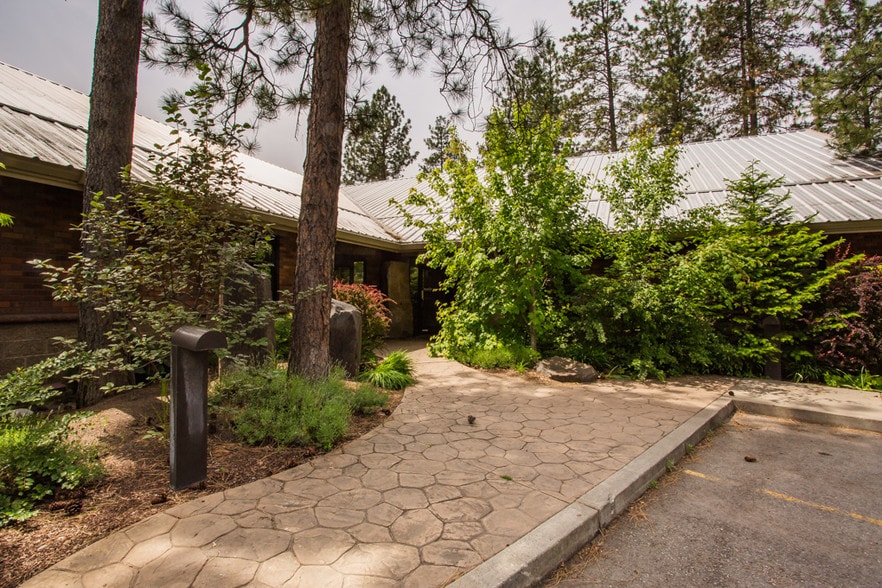 More Photos Of 14617 N Newport Hwy, Mead Religious Facility For Sale