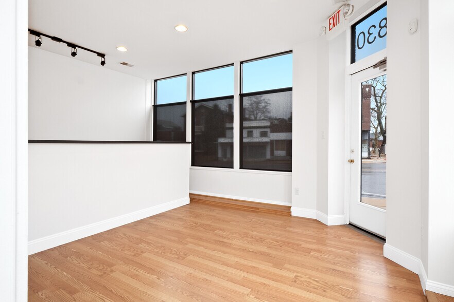More Photos Of 6830 Gravois Ave, Saint Louis Storefront Retail Office For Lease
