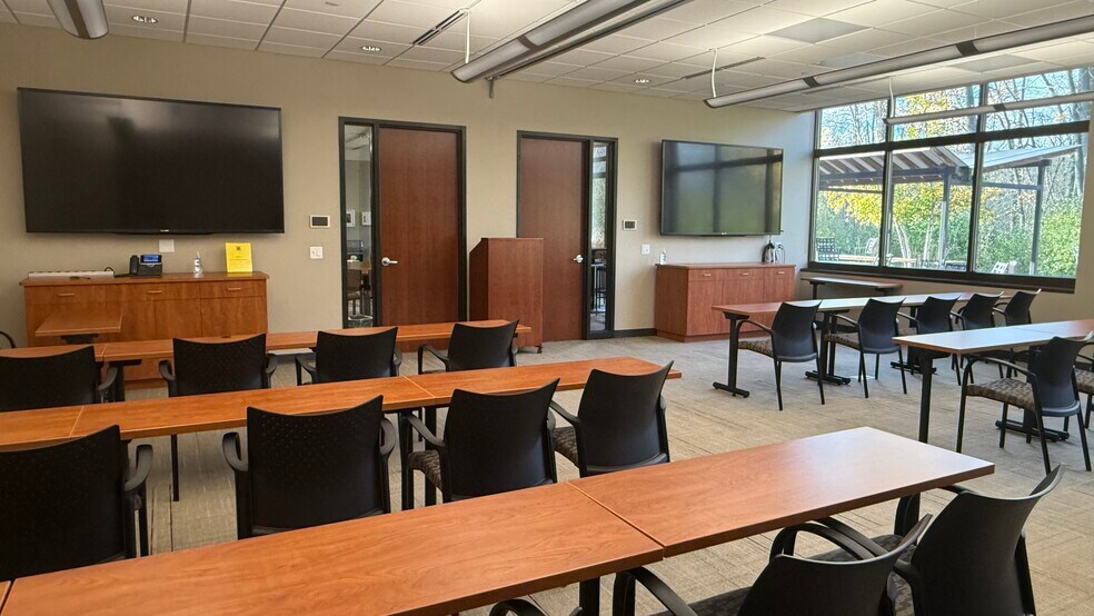 More Photos Of N25W23645 Watertown Rd, Waukesha Office For Sale