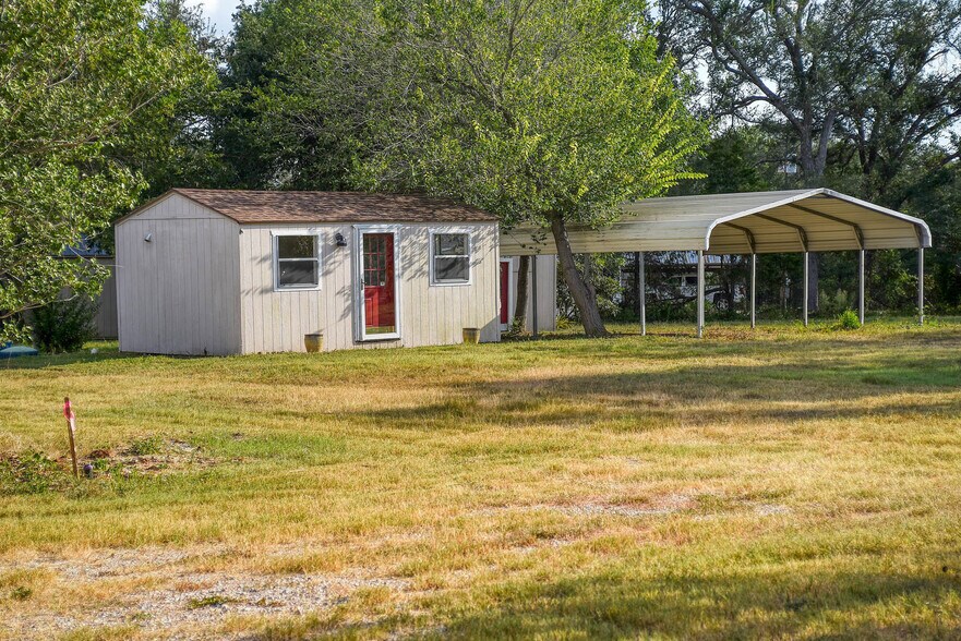 More Photos Of 901 Highway 21 W, Cedar Creek Land For Sale