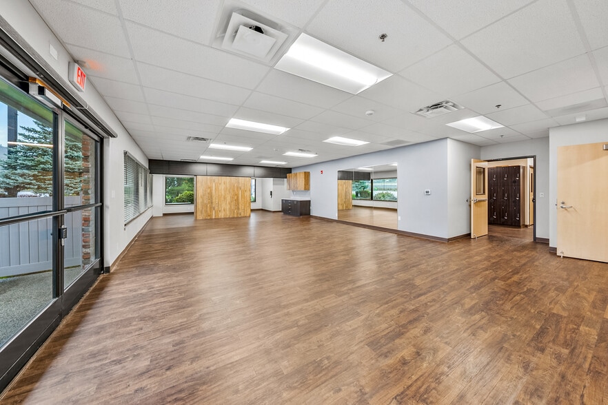 More Photos Of 2166 NW Vine St, Grants Pass Medical For Sale