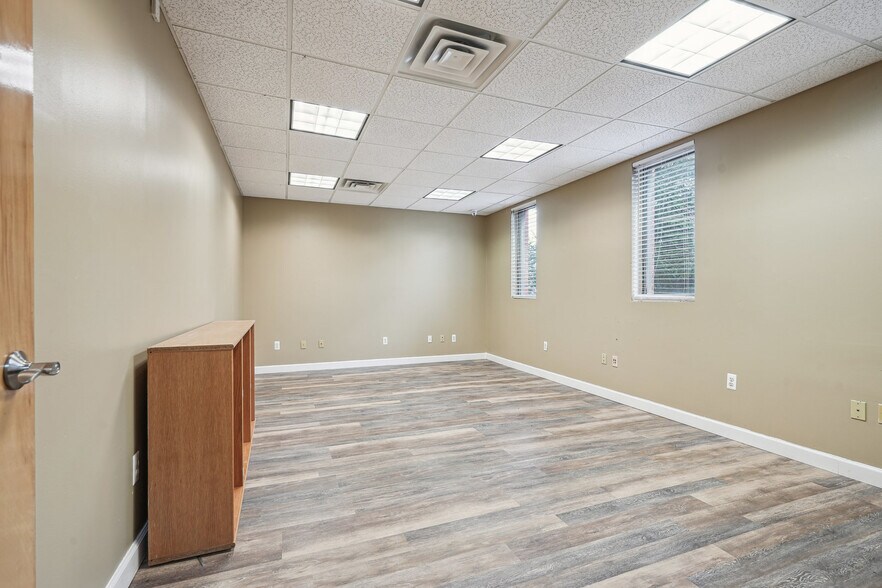 More Photos Of 200 South St, New Providence Medical For Sale