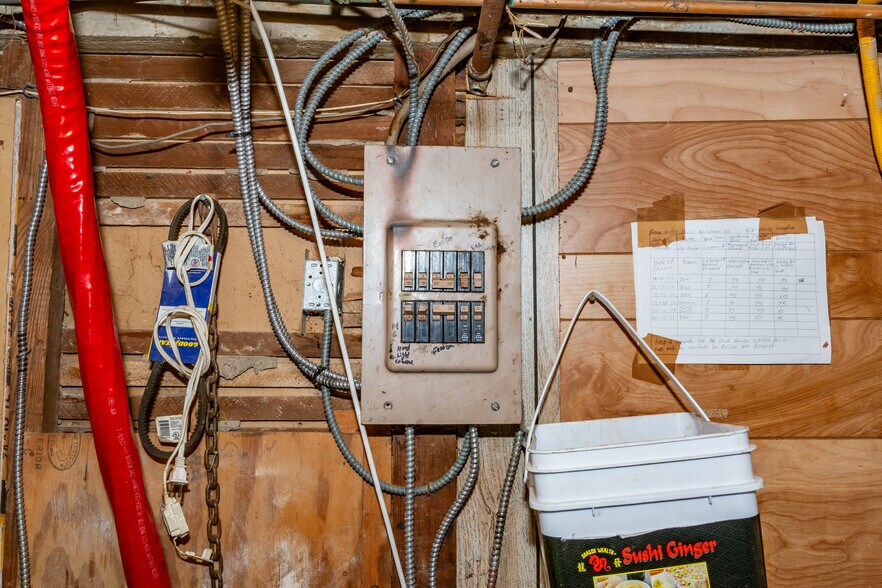 More Photos Of 2510 E Monument St, Baltimore Restaurant For Sale