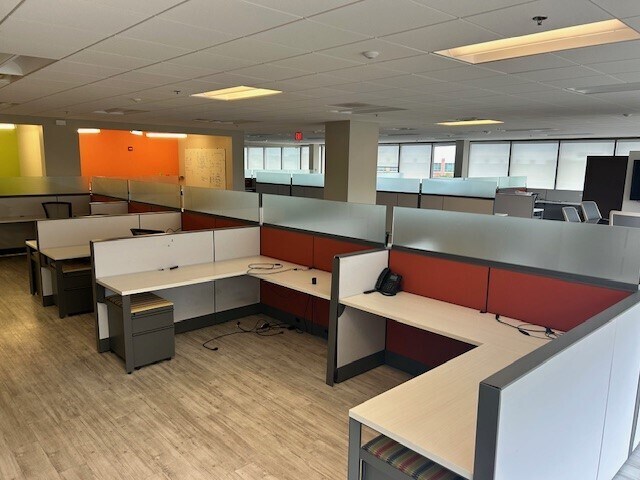 More Photos Of 45240 Business Ct, Sterling Office For Lease