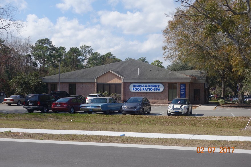 More Photos Of 502 Wells Rd, Orange Park General Retail For Sale
