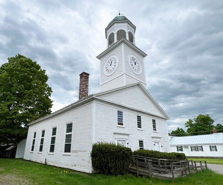 More Photos Of 4 Sawyer st, Phillips Religious Facility For Sale