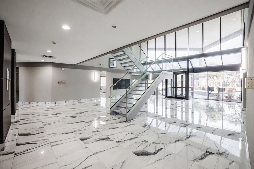 More Photos Of 2201 N Collins St, Arlington Office For Lease