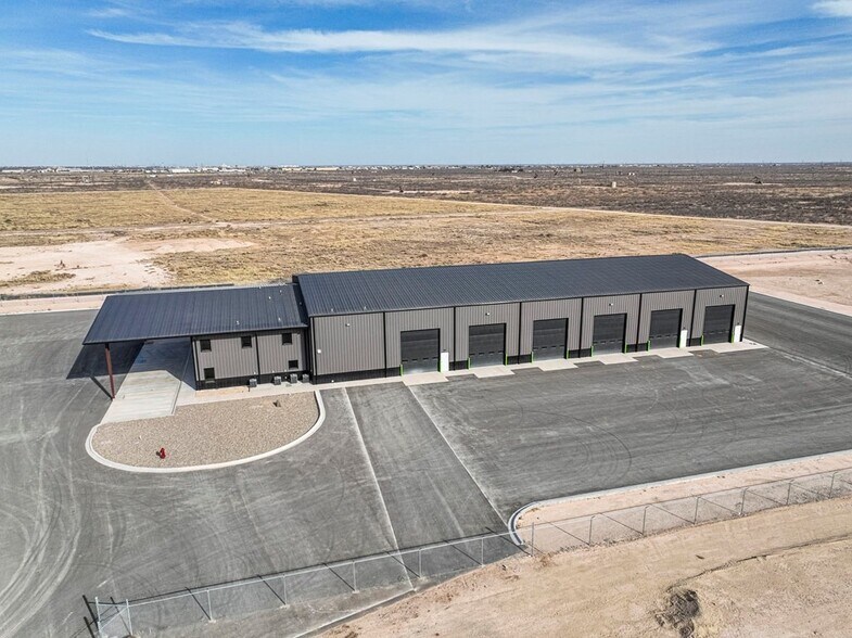 More Photos Of 5261 W Murphy St, Odessa Industrial For Lease