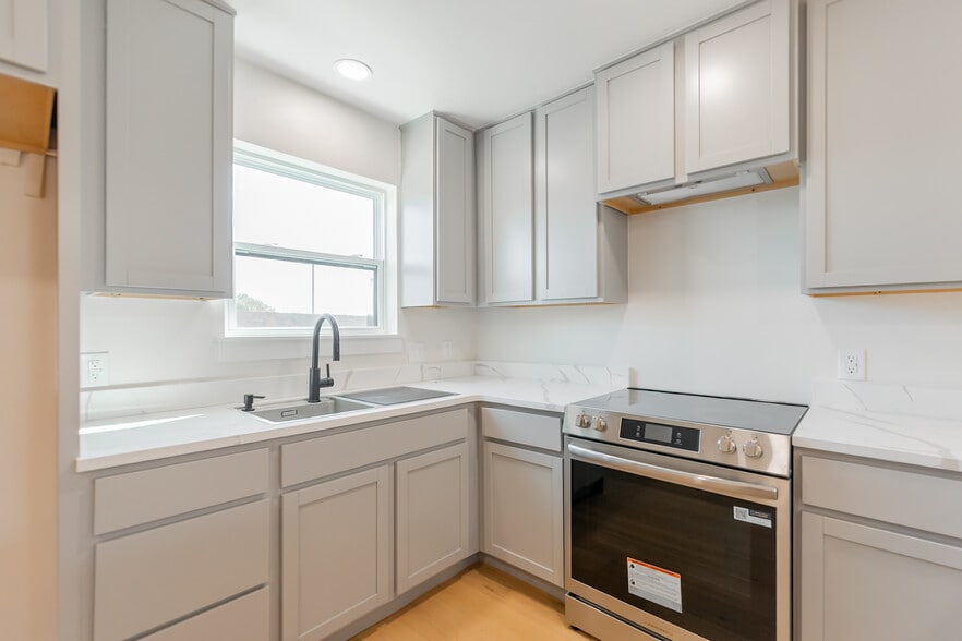 More Photos Of 701 W Highpoint Dr, Stillwater Apartments For Sale