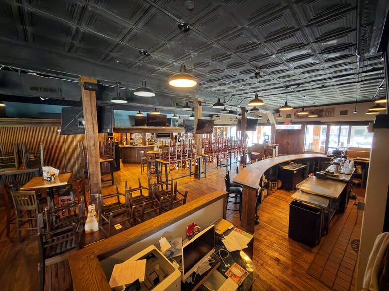 More Photos Of 308 N Main St, Mount Airy Storefront Retail Office For Sale