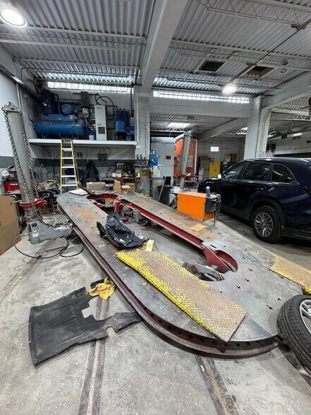 More Photos Of 248 Winthrop Ave, Westbury Auto Repair For Sale