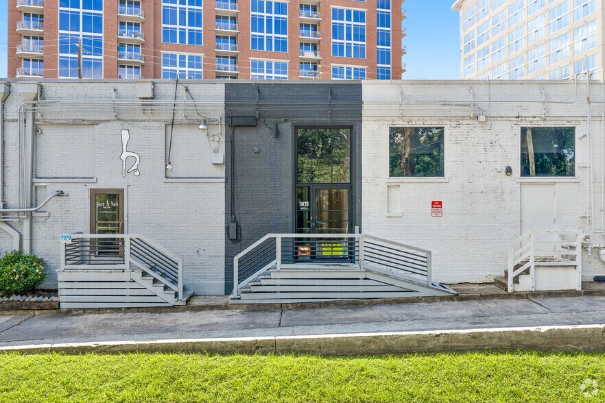 More Photos Of 1831 Peachtree Rd NW, Atlanta Storefront For Lease