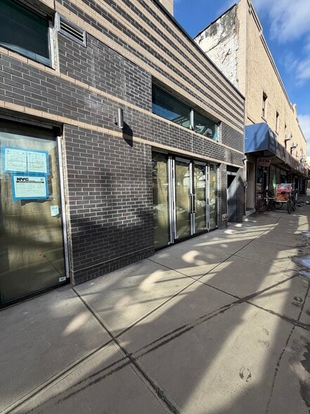 More Photos Of 1985-1991 Jerome Ave, Bronx Parking Lot For Lease