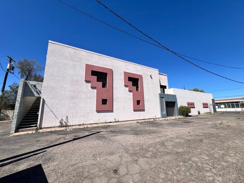 More Photos Of 2641 E McDowell Rd, Phoenix Loft Creative Space For Lease