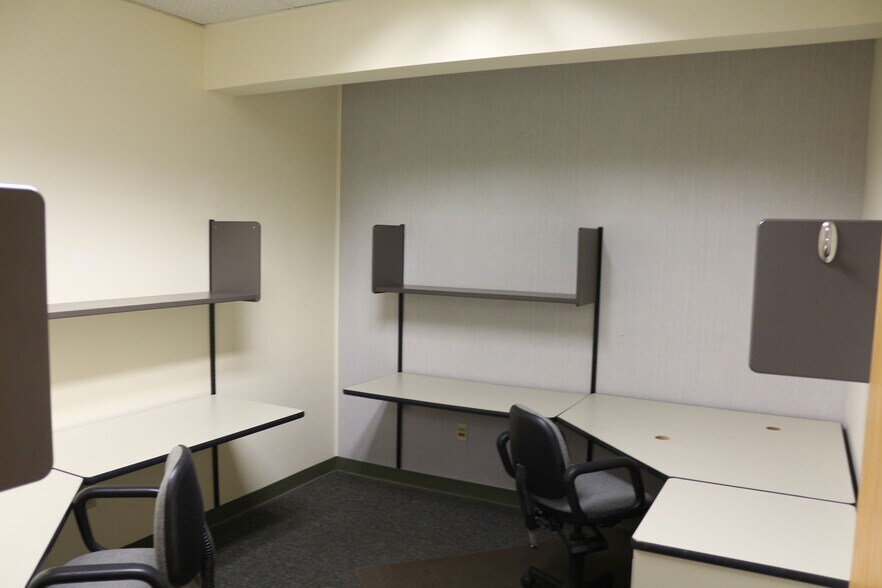 More Photos Of 801 S Durkin Dr, Springfield Office For Sale