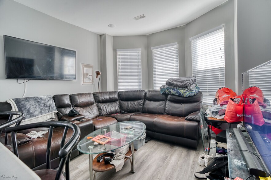 More Photos Of 3817 Pacific Ave, Wildwood Restaurant For Sale