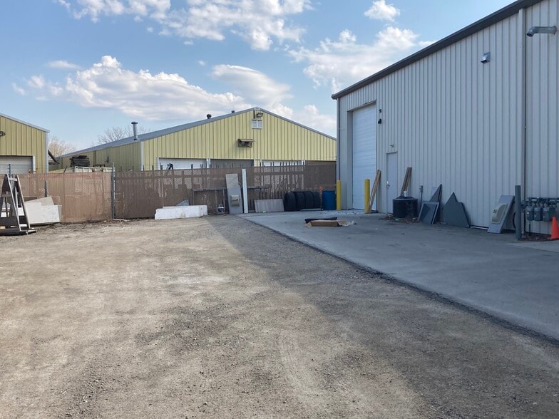 More Photos Of 1752 Velp Ave, Howard General Retail For Lease