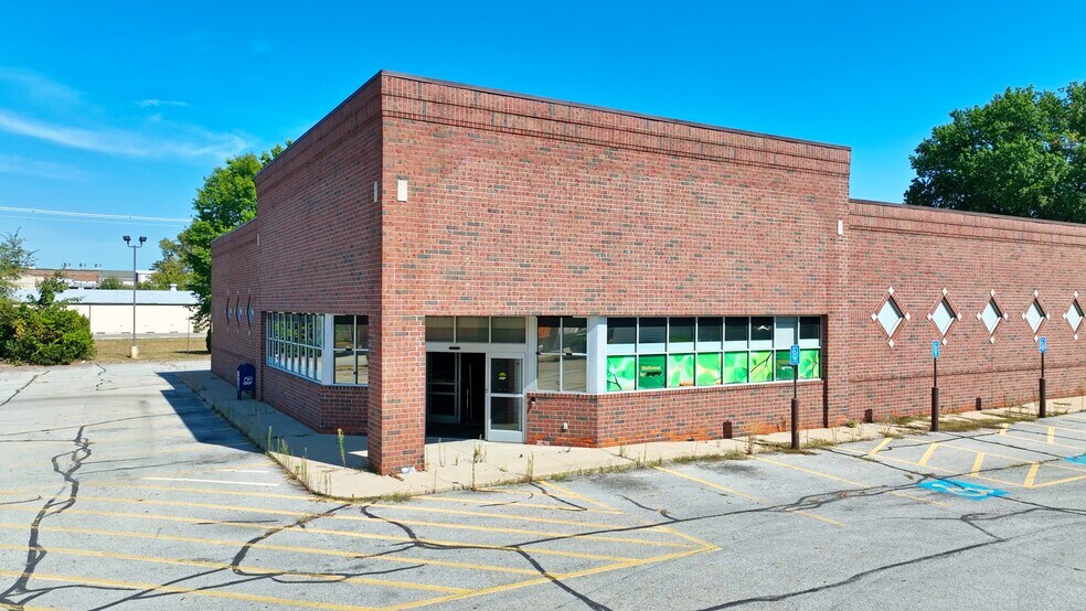 Primary Photo Of 222 S Main St, Orrville Drugstore For Sale